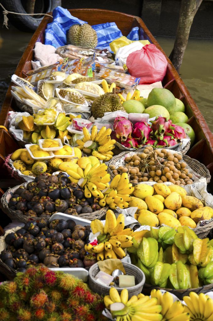 Плавучий рынок (Damnoen Saduak) в Таиланде